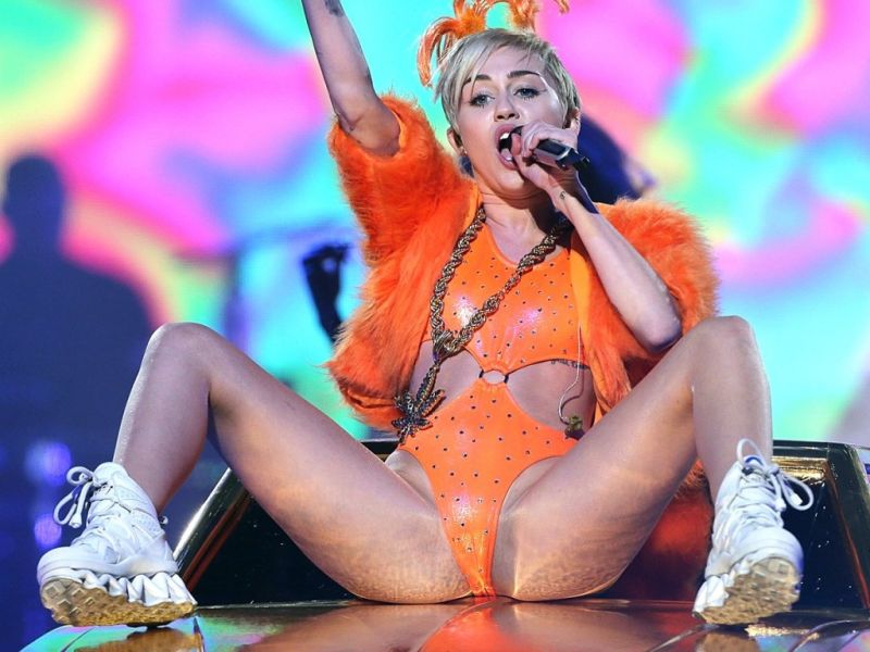 Miley Cyrus Nude Vagina Cumception