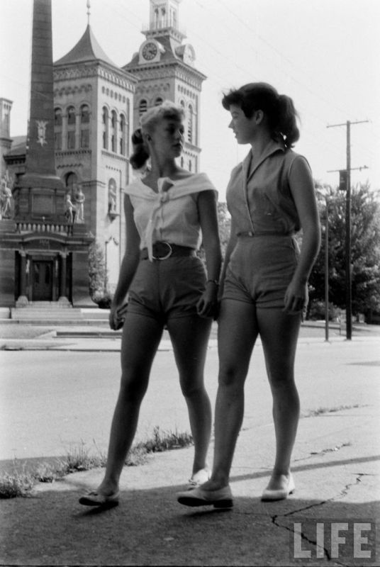 Vintage Lesbian Seduction Tumblr Cumception