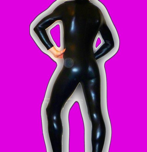 girls in latex catsuit