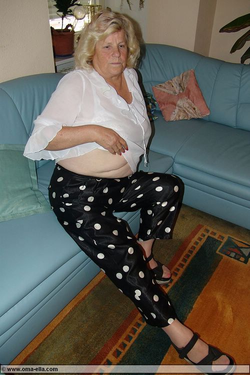 amateur mature housewife