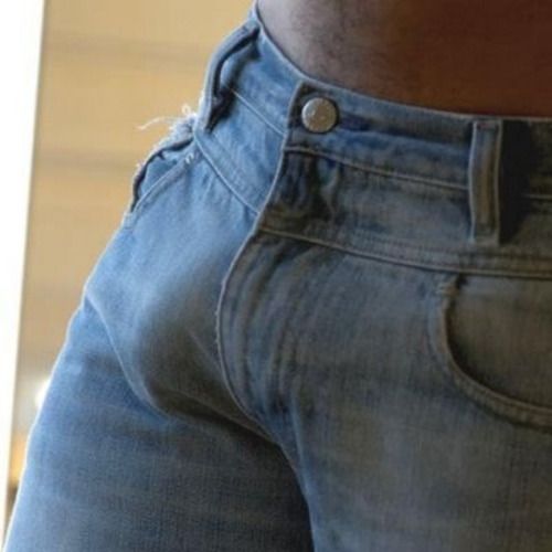 big penis jeans bulge