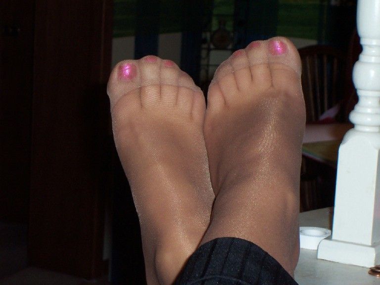 hose soles and toes