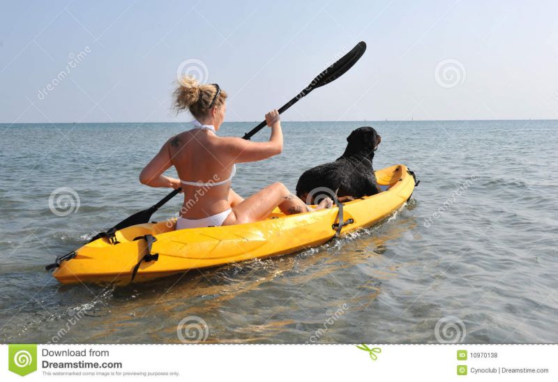 kayak girls