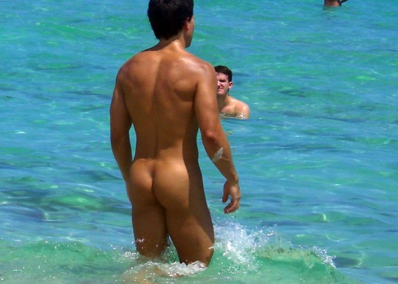 australia nude beach exhibitionists