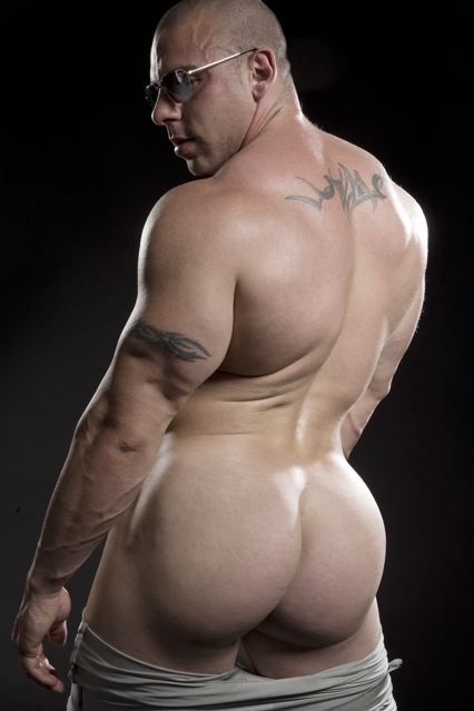 muscle men spread butts