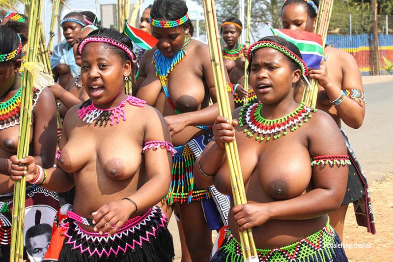 naked zulu girls bathing