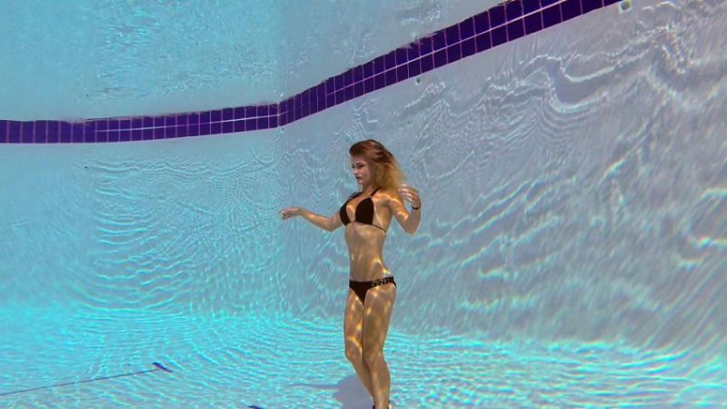 bbw woman underwater