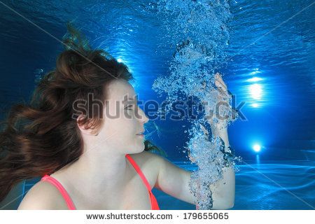 underwater model being drowned