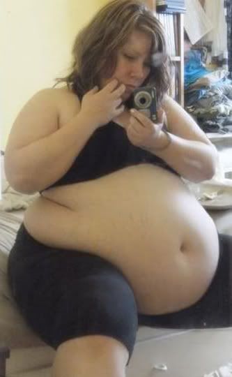 female belly bloat