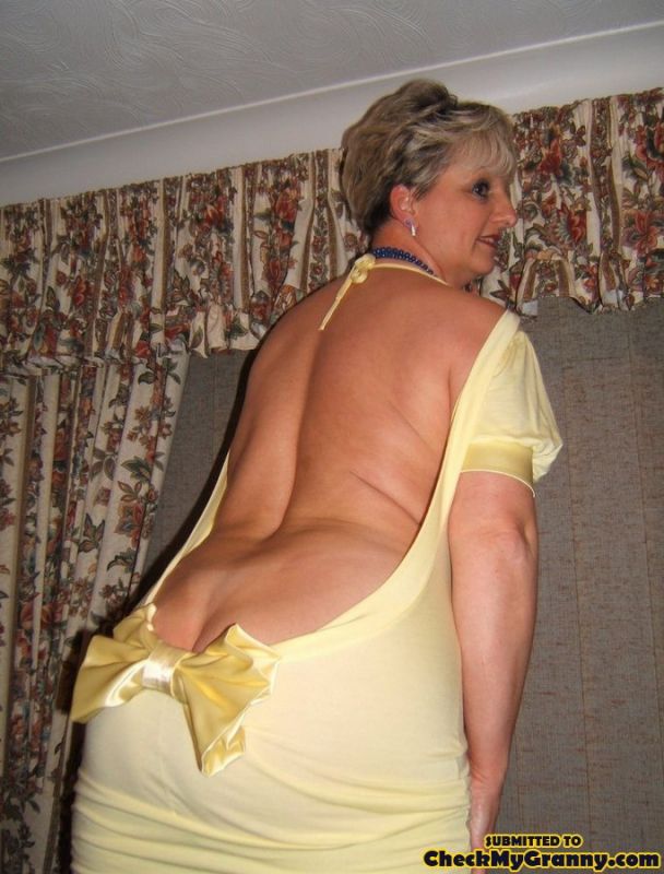 sexy old grannies bending over