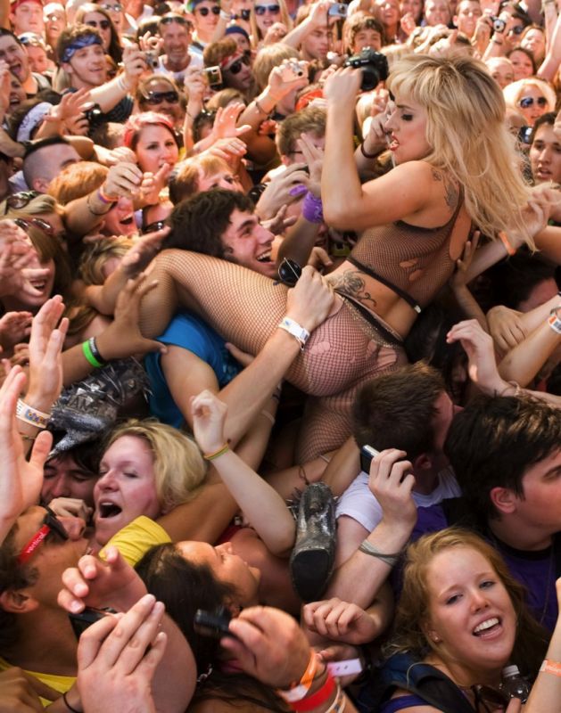 girls stripped naked by crowd