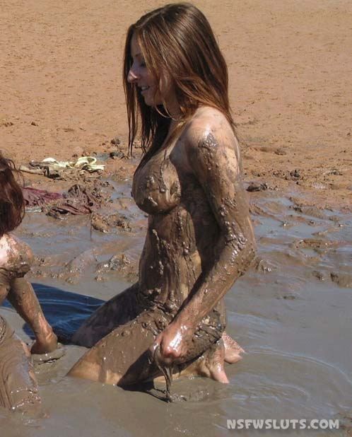 naked mud sinking girls