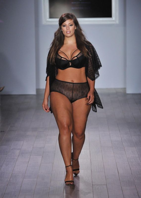 plus size swimsuit models sexy