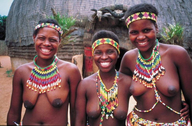 zulu girls bathing in river