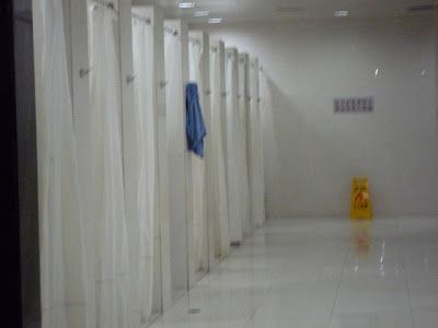hostel mixed shower