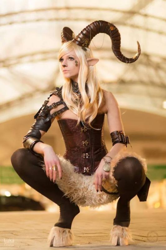 nude busty cosplay steampunk