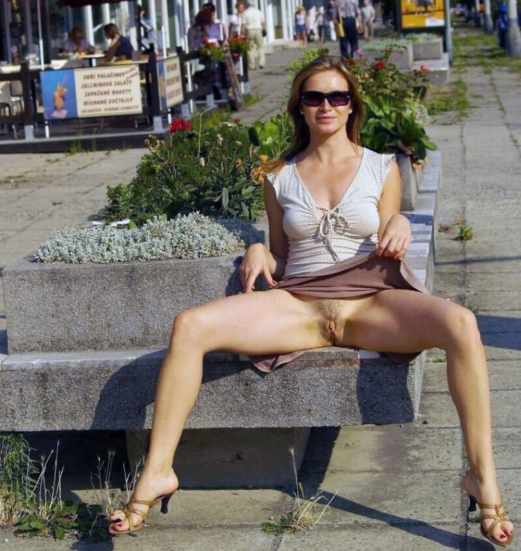 wife flashing tits in public