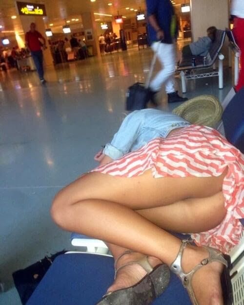 voyeur upskirt at airport