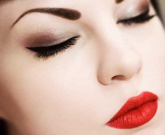 eyeshadow for red lipstick