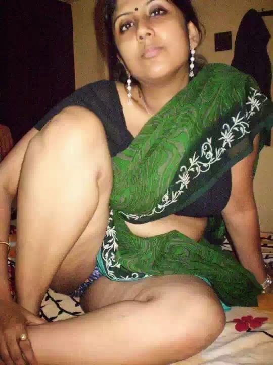 indian hot aunty in saree