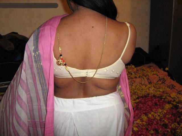 adult tamil aunty buttocks