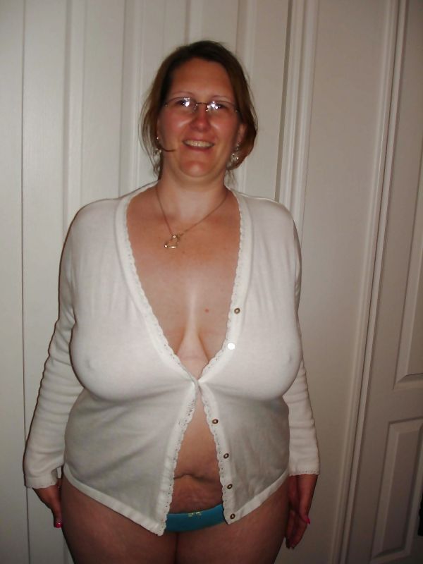 braless nipples t shirt