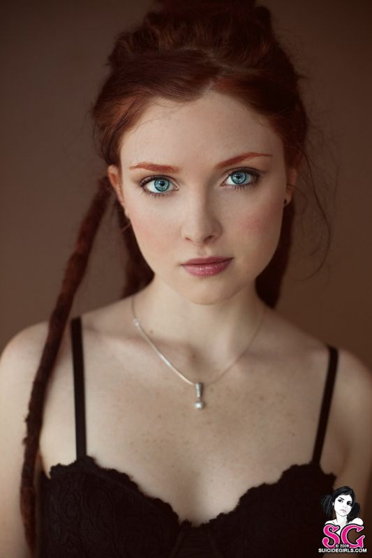 pretty eyes redhead