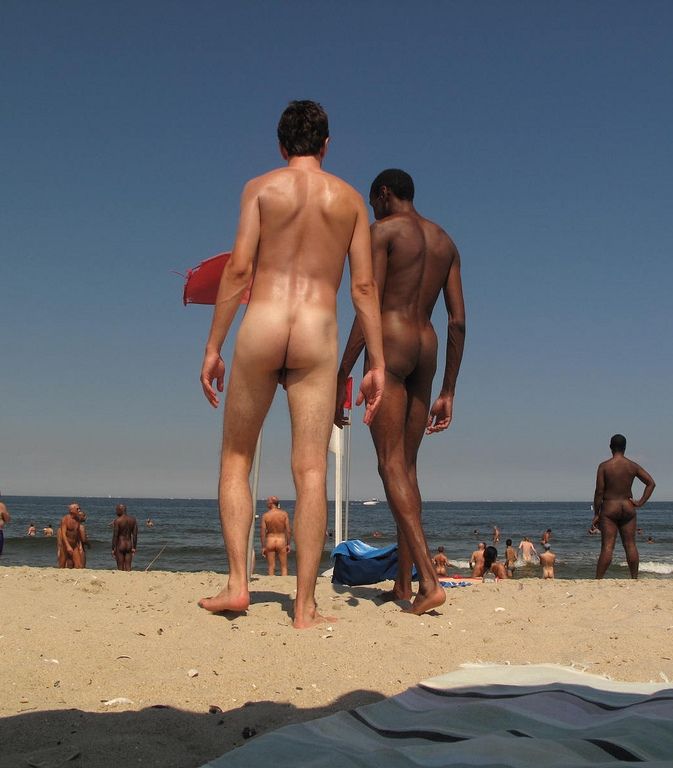 gay naked men beach