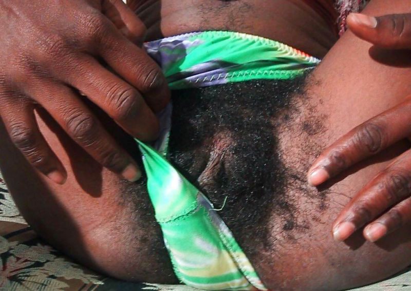 very dark african women hairy pussy