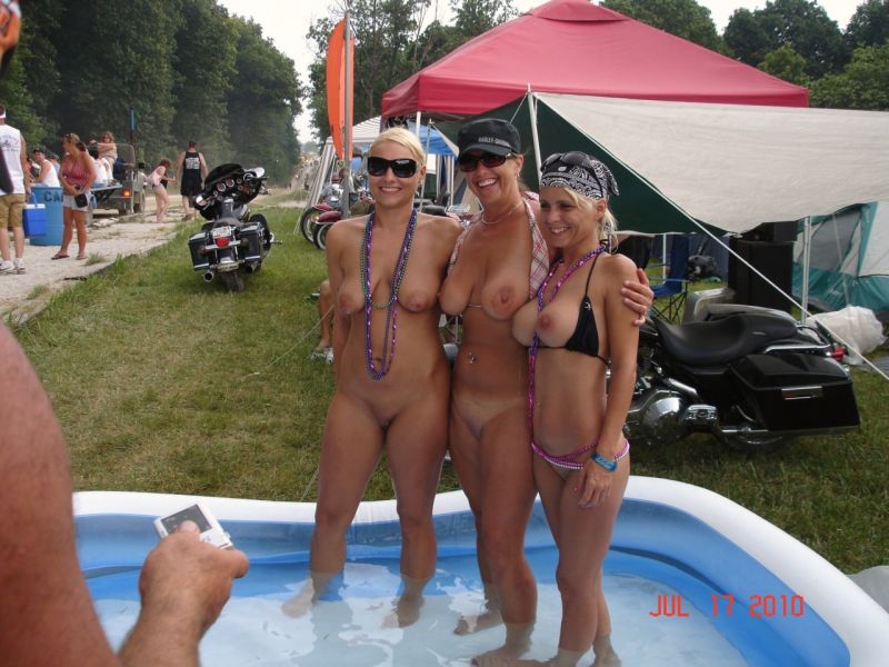 nude biker girls