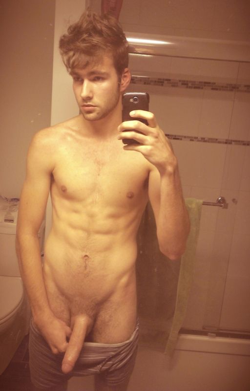 naked college guy selfies