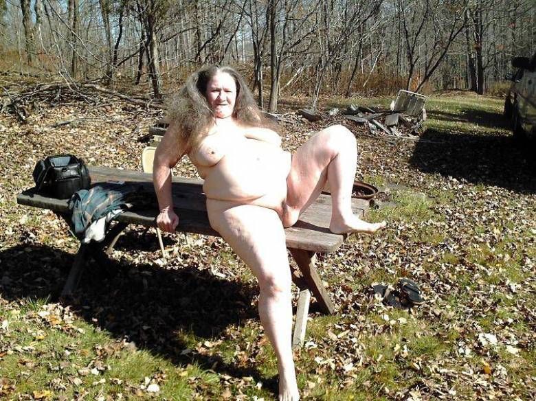 nude chubby women outdoors