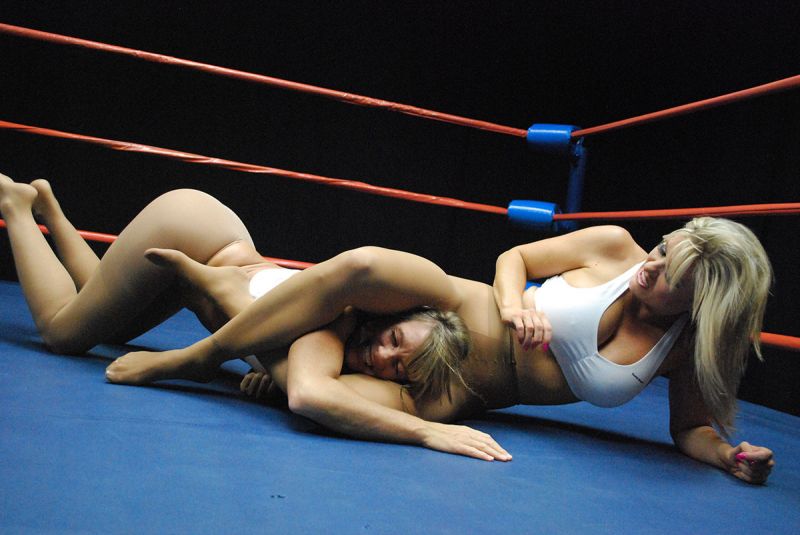 bloody womens boxing matches