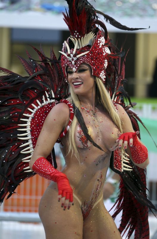 hot carnival women