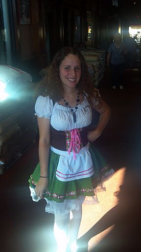 german girls oktoberfest