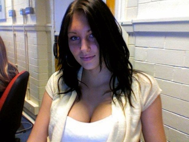 epic cleavage girl