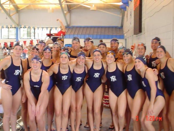 girls swim team pokie