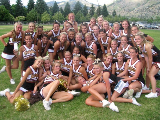 candid high school cheerleaders