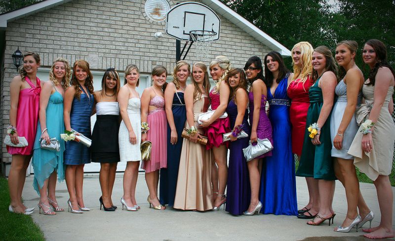 high school prom girls