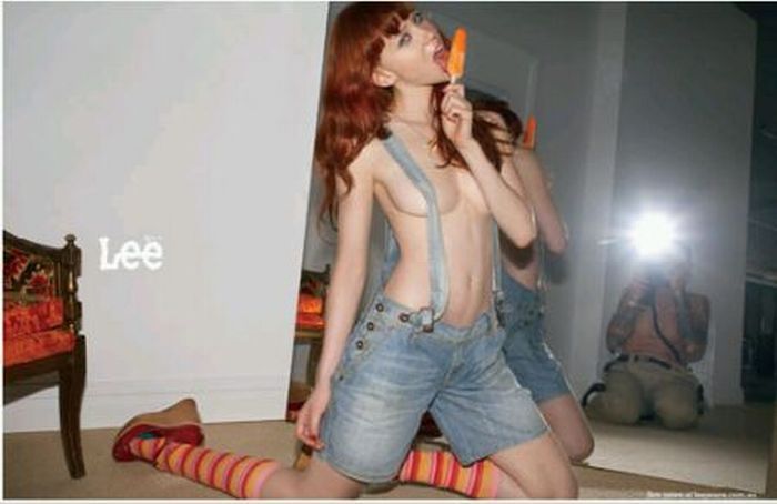 advertising for women jeans