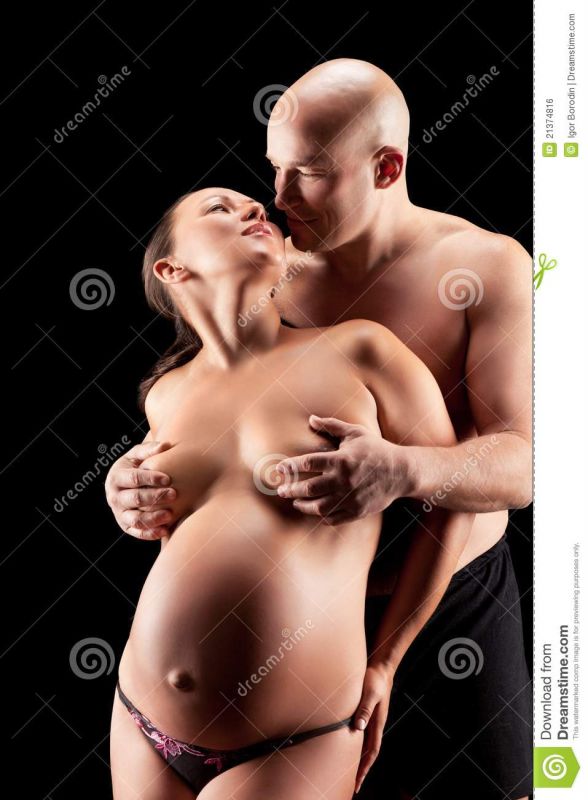 naked pregnant women poses