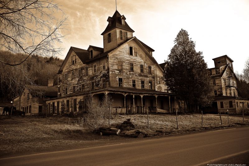 inside real haunted houses