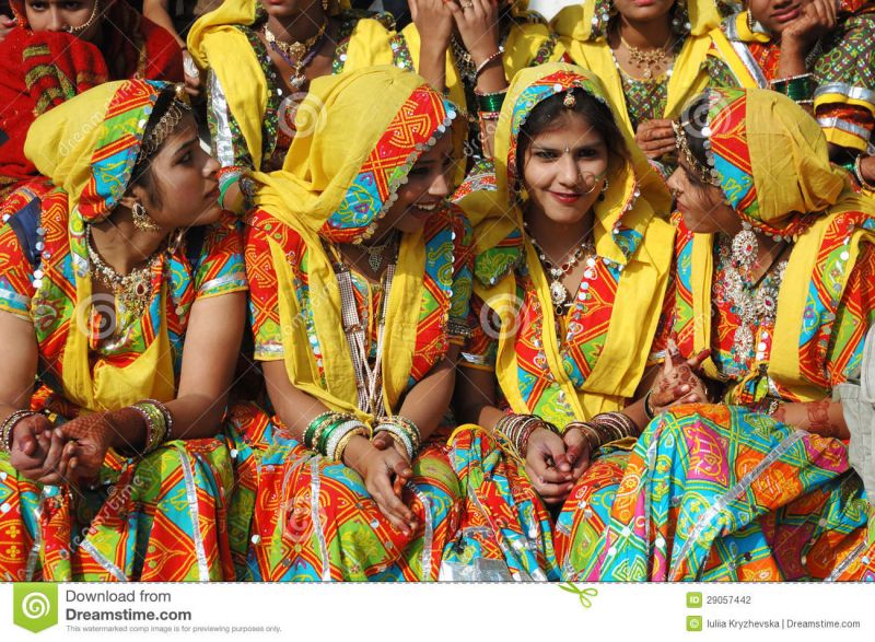 beautiful hindu women green eyes