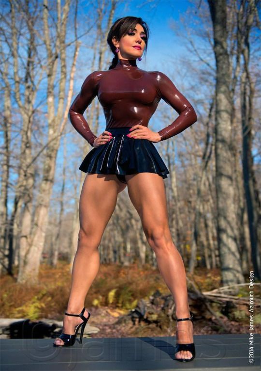 woman thick muscular legs fucking