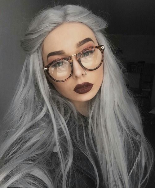 curvy women gray hair