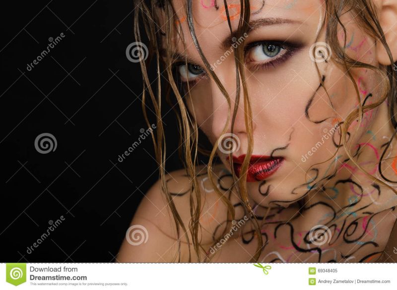 nude women with wet hair