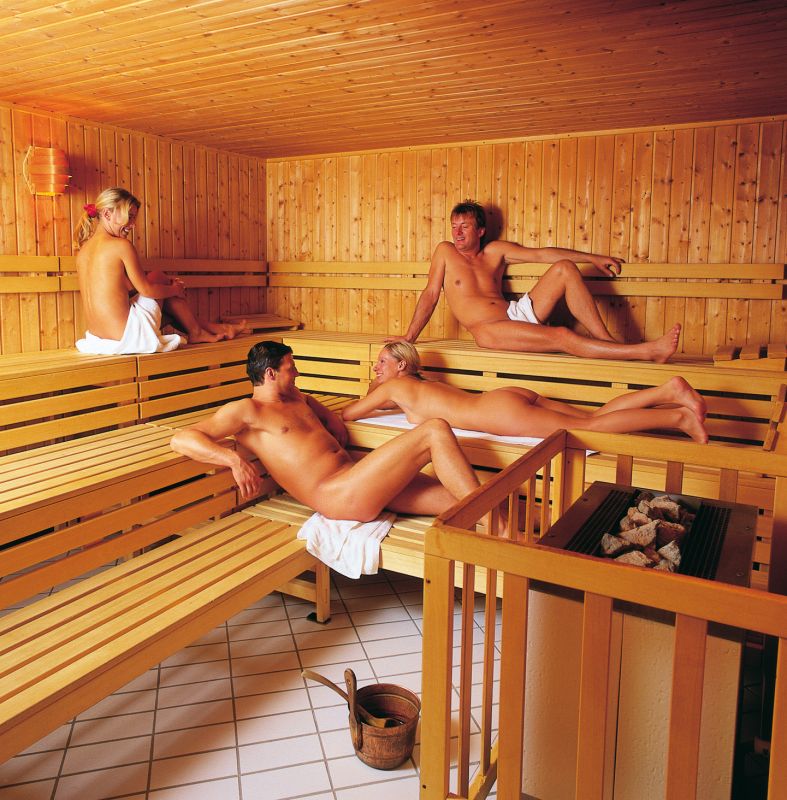 Sex sauna nackt Naked Massage