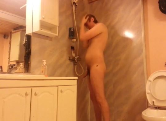 amateur naked male roommate