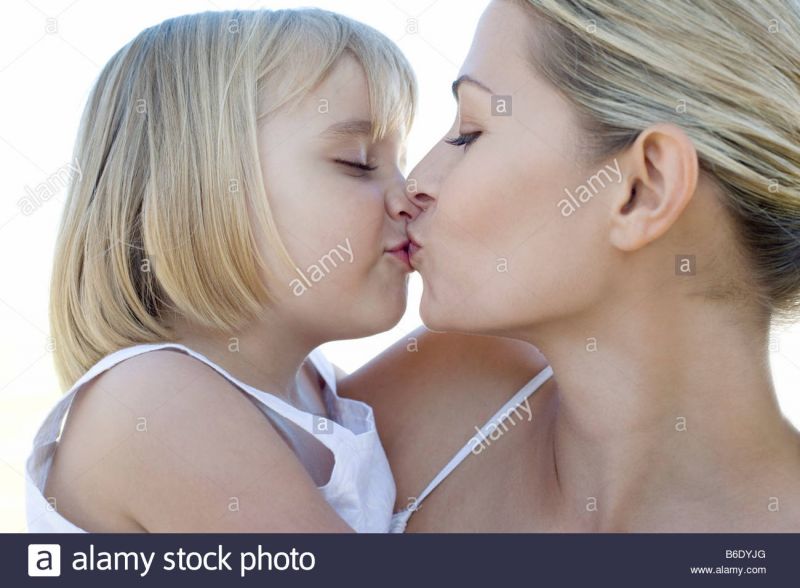 mother daughter french kiss