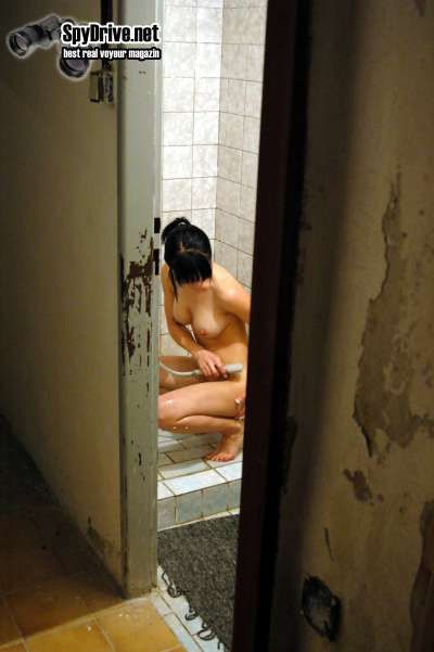 college shower voyeur